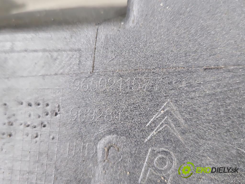 Citroen Xsara Picasso 1.8 16V 116 HP manual 85 kW 1749 cm3 5- nárazník predné  (Kľučka dverí ostatné)