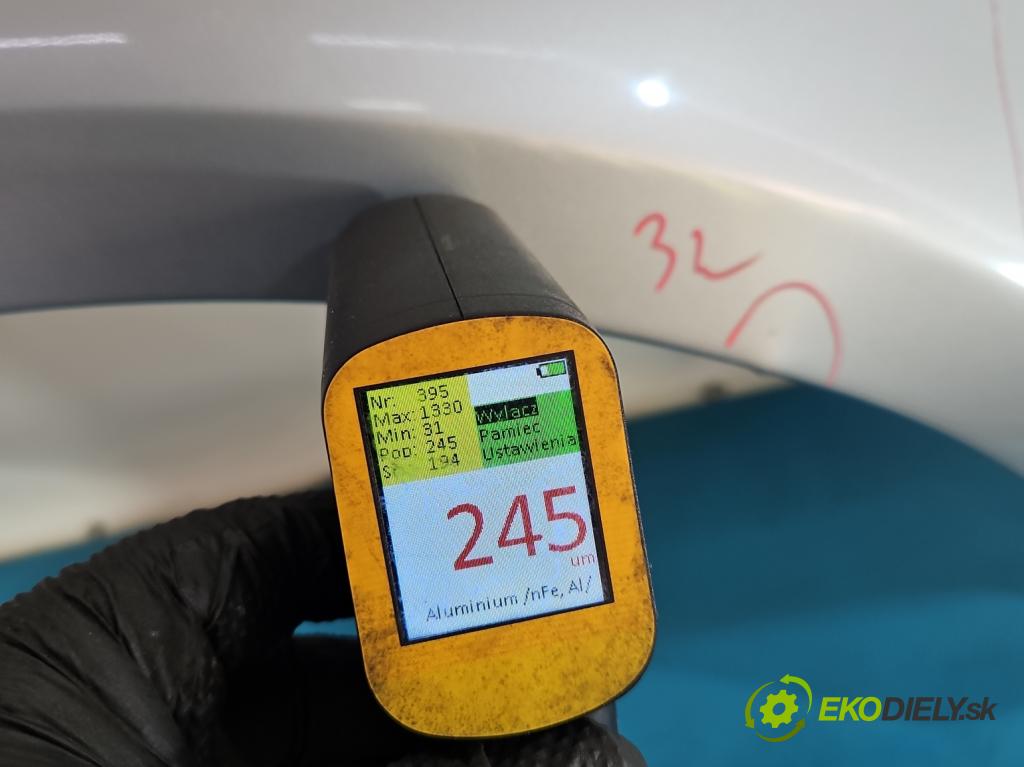 Audi A8 D4 2009-2017 2.0 TFSI 211KM automatic 155 kW 1984 cm3 4- blatník predné pravý  (Kľučka dverí ostatné)