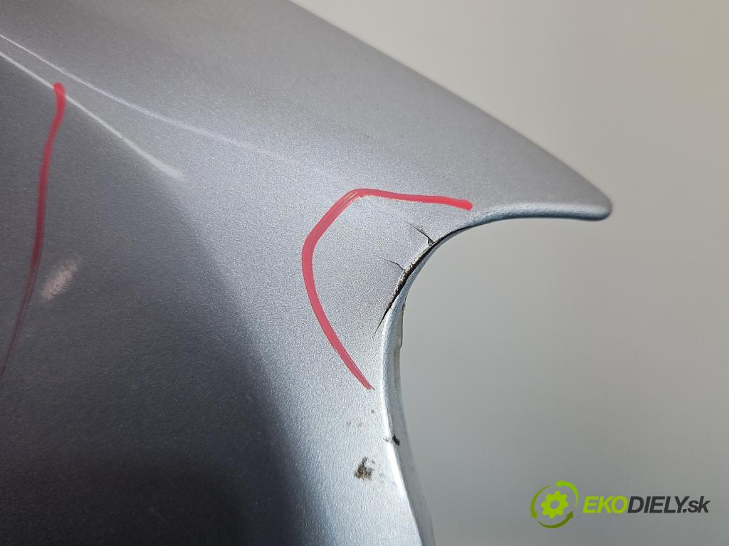 Audi A8 D4 2009-2017 2.0 TFSI 211KM automatic 155 kW 1984 cm3 4- blatník predné pravý  (Kľučka dverí ostatné)