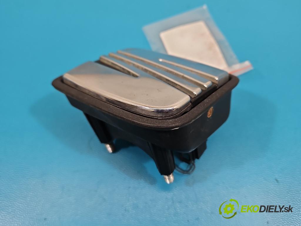 Seat Ibiza IV 6J 2008-2017 1.4 16V 86 HP manual 63 kW 1390 cm3 5- rukoväť kufrové dvere zadné 6J4827565