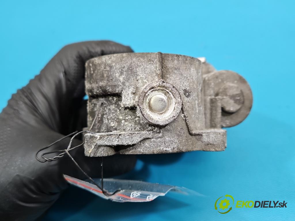 Skoda Octavia III 2013- 1.5 TSI 150 HP manual 110 kW 1498 cm3 5- klapka 04E133062T (Škrtiaca klapka)