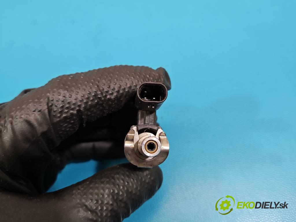 Skoda Octavia III 2013- 1.5 TSI 150 HP manual 110 kW 1498 cm3 5- vstrek 05E906036F (Vstrekovač paliva)