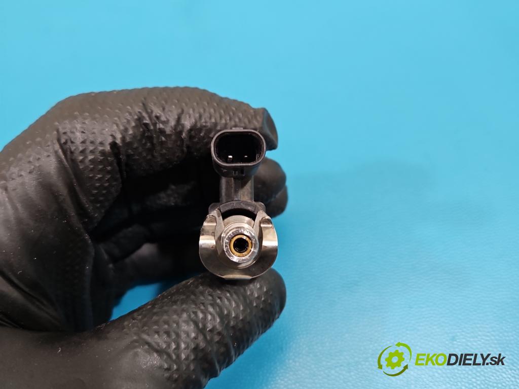 Skoda Octavia III 2013- 1.5 TSI 150 HP manual 110 kW 1498 cm3 5- vstrek 05E906036F (Vstrekovač paliva)