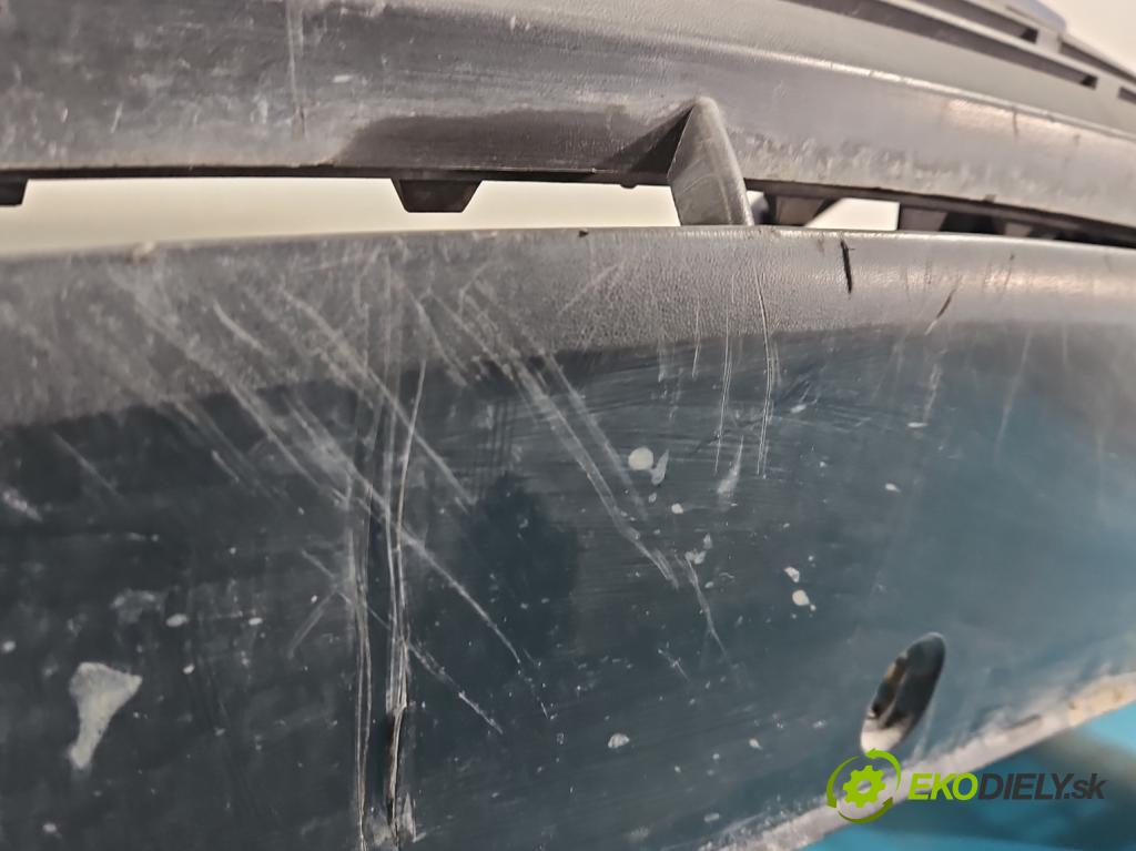 Vw Passat B5 1995-2005 1.6 8V 102 hp manual 75 kW 1595 cm3 5- nárazník přední  (Klika dveří ostatní)