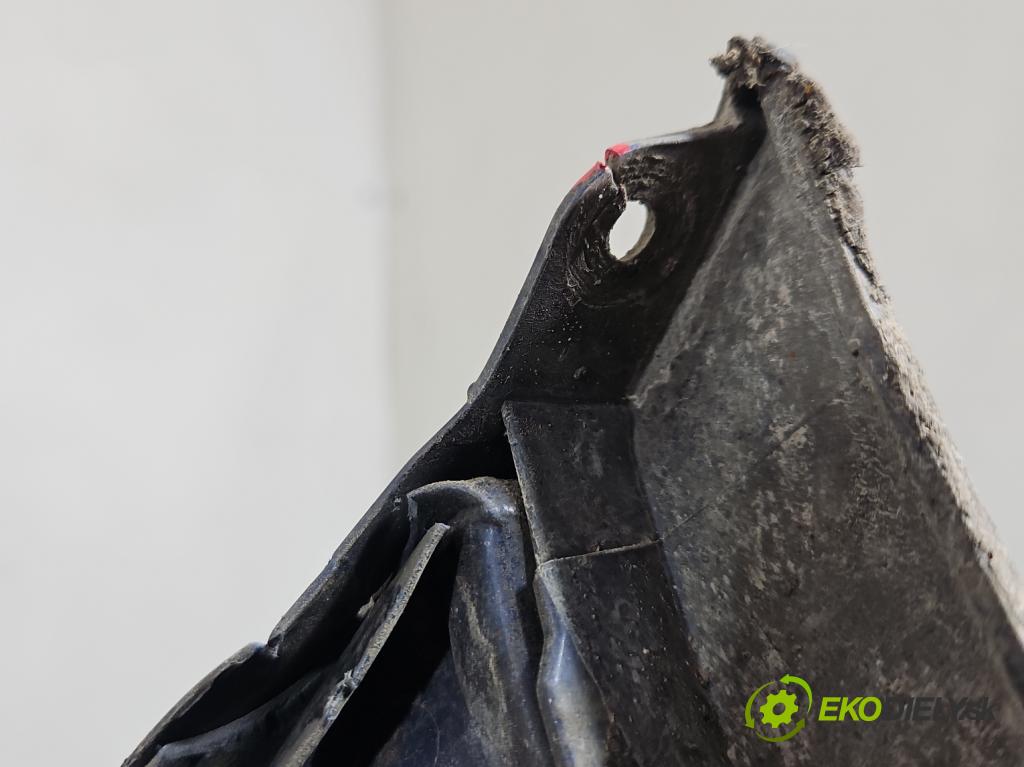 Vw Passat B5 1995-2005 1.6 8V 102 hp manual 75 kW 1595 cm3 5- nárazník přední  (Klika dveří ostatní)