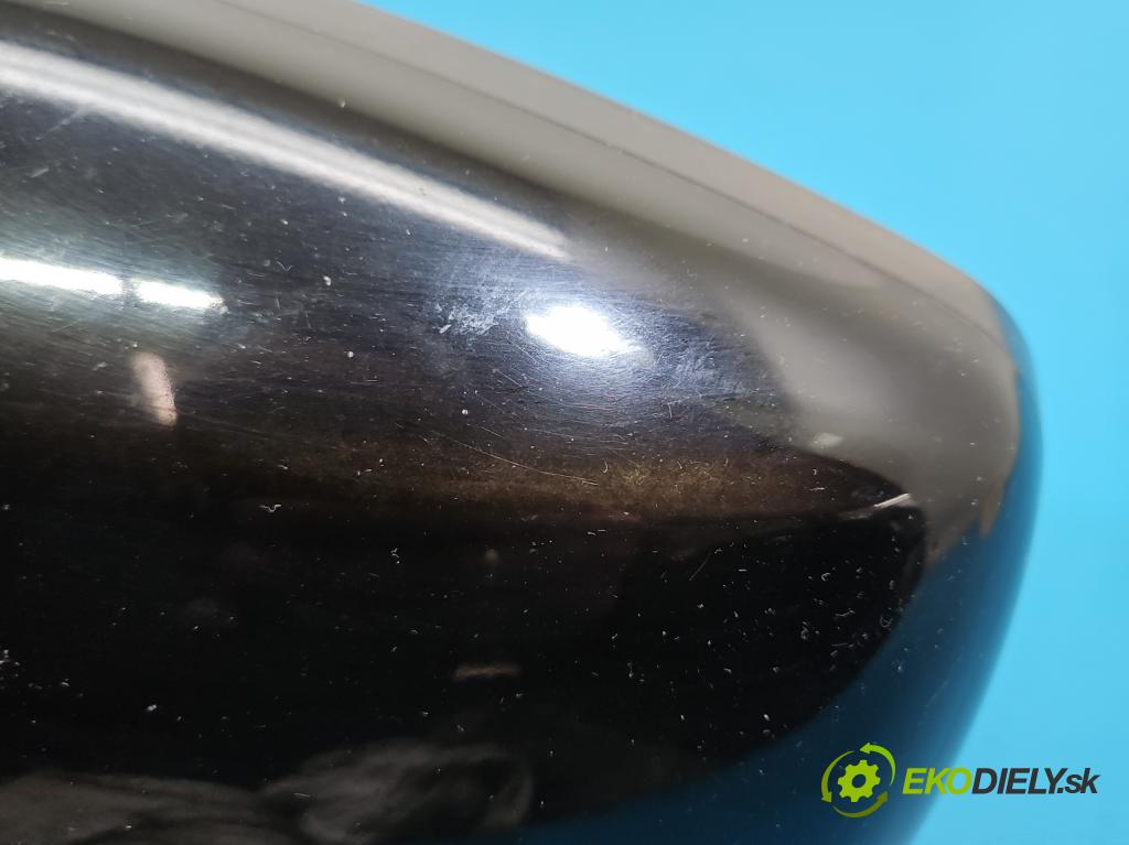 Toyota Rav4 II 2000-2005 2.0 D4D 1CD 133 HP manual 98 kW 1995 cm3 5- zrkadlo ľavé  (Kľučka dverí ostatné)