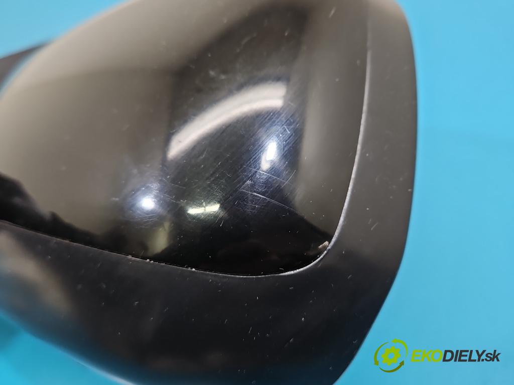 Toyota Rav4 II 2000-2005 2.0 D4D 1CD 133 HP manual 98 kW 1995 cm3 5- zrkadlo ľavé  (Kľučka dverí ostatné)