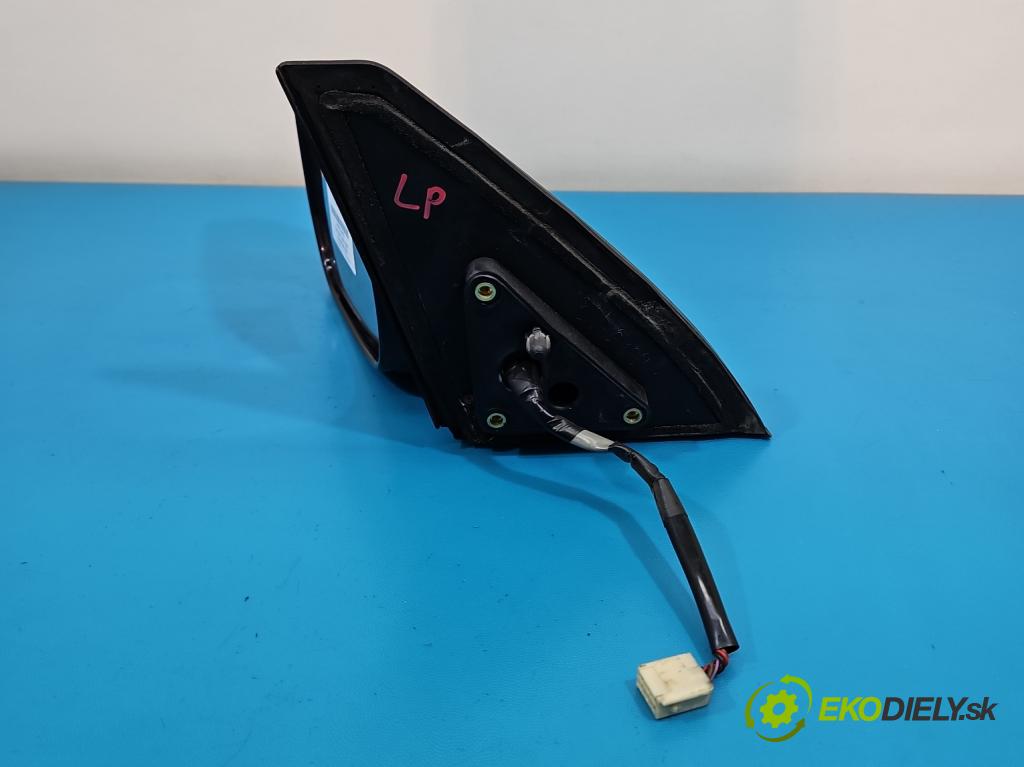 Toyota Rav4 II 2000-2005 2.0 D4D 1CD 133 HP manual 98 kW 1995 cm3 5- zrkadlo ľavé  (Kľučka dverí ostatné)