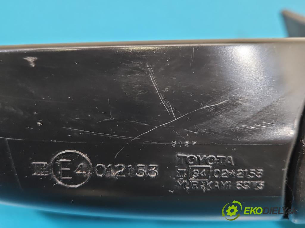 Toyota Rav4 II 2000-2005 2.0 D4D 1CD 133 HP manual 98 kW 1995 cm3 5- zrkadlo ľavé  (Kľučka dverí ostatné)