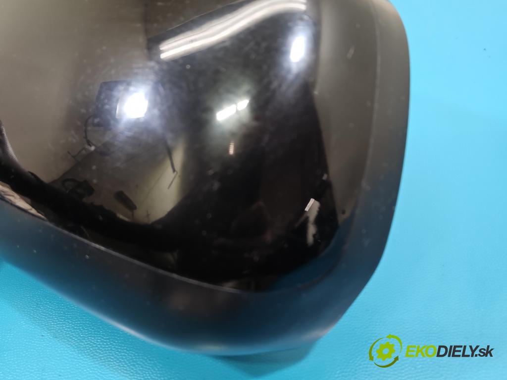 Toyota Rav4 II 2000-2005 2.0 D4D 1CD 133 HP manual 98 kW 1995 cm3 5- zrkadlo ľavé  (Kľučka dverí ostatné)