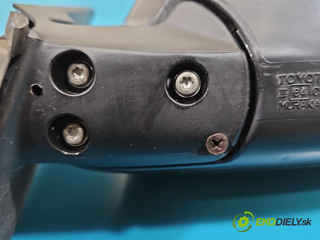 Toyota Rav4 II 2000-2005 2.0 D4D 1CD 133 hp manual 98 kW 1995 cm3 5- zpětné zrcátko pravé  (Klika dveří ostatní)