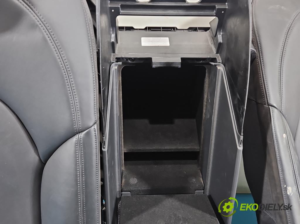 Audi A8 D4 2009-2017 2.0 TFSI 211KM automatic 155 kW 1984 cm3 4- Pohovka: zadné  (Sedadlo)