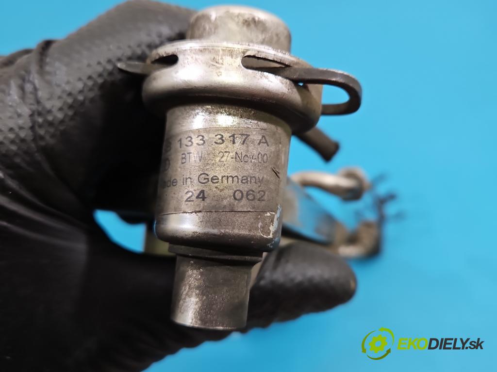 Vw Passat B5 1995-2005 1.6 8V 102 HP manual 75 kW 1595 cm3 5- vstrek 06B133551Q (Vstrekovač paliva)