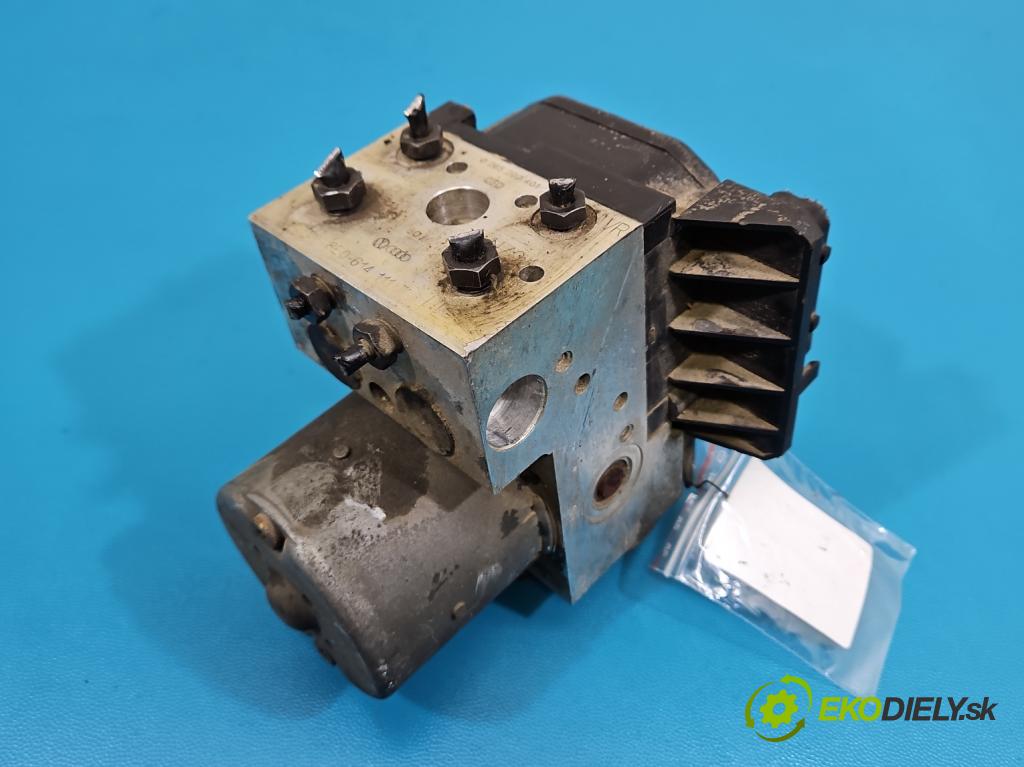 Vw Passat B5 1995-2005 1.6 8V 102 hp manual 75 kW 1595 cm3 5- čerpadlo abs 8E0614111T (Pumpa ABS)