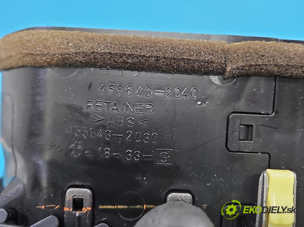 Toyota Rav4 II 2000-2005 2.0 D4D 1CD 133 hp manual 98 kW 1995 cm3 5- rameček rádia 55410-42090