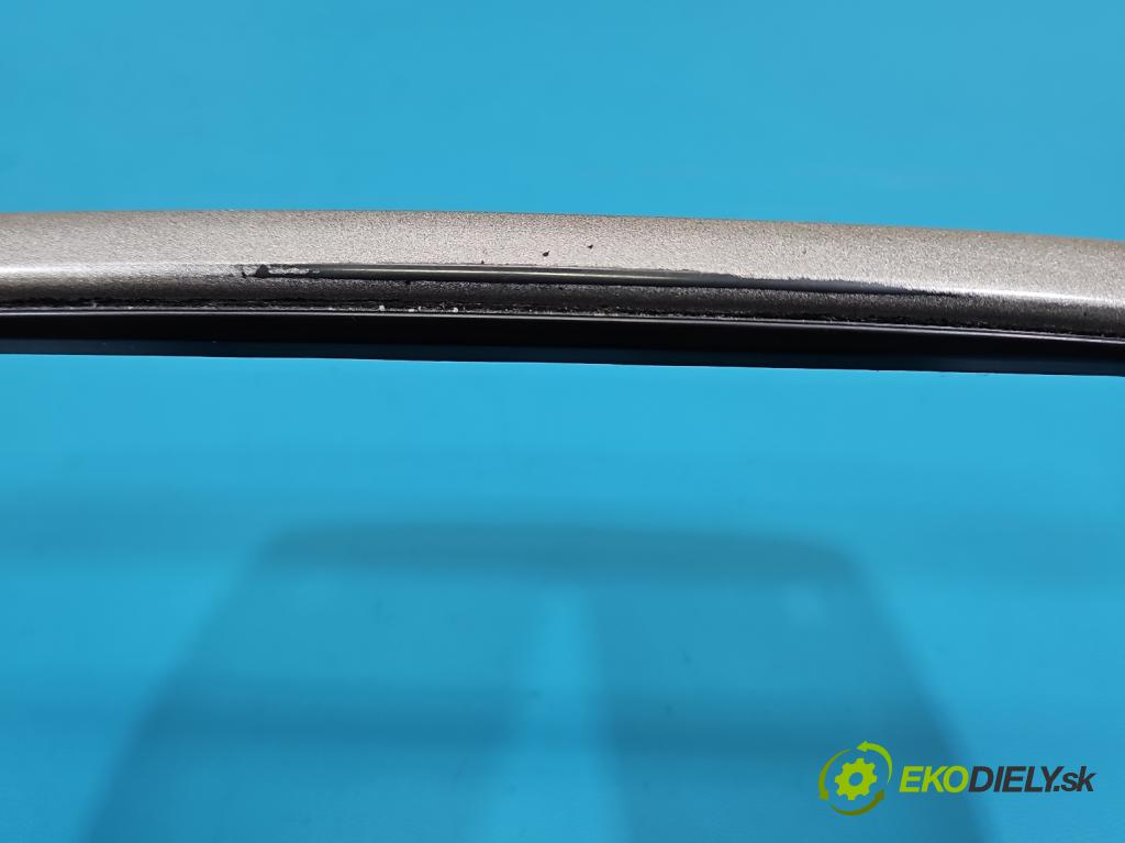 Toyota Rav4 II 2000-2005 2.0 D4D 1CD 133 hp manual 98 kW 1995 cm3 5- rameček rádia 55410-42090