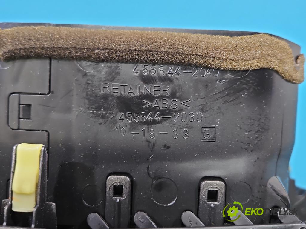 Toyota Rav4 II 2000-2005 2.0 D4D 1CD 133 hp manual 98 kW 1995 cm3 5- rameček rádia 55410-42090