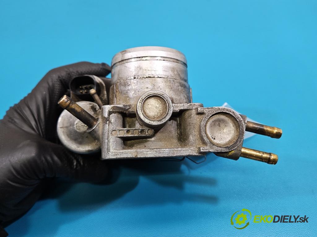 Vw Passat B5 1995-2005 1.6 8V 102 HP manual 75 kW 1595 cm3 5- klapka 06B133062D (Škrtiaca klapka)