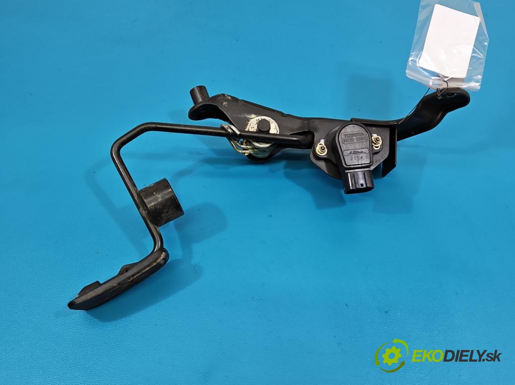 Toyota Rav4 II 2000-2005 2.0 D4D 1CD 133 HP manual 98 kW 1995 cm3 5- pedal plyn potenciometr: 89281-33010