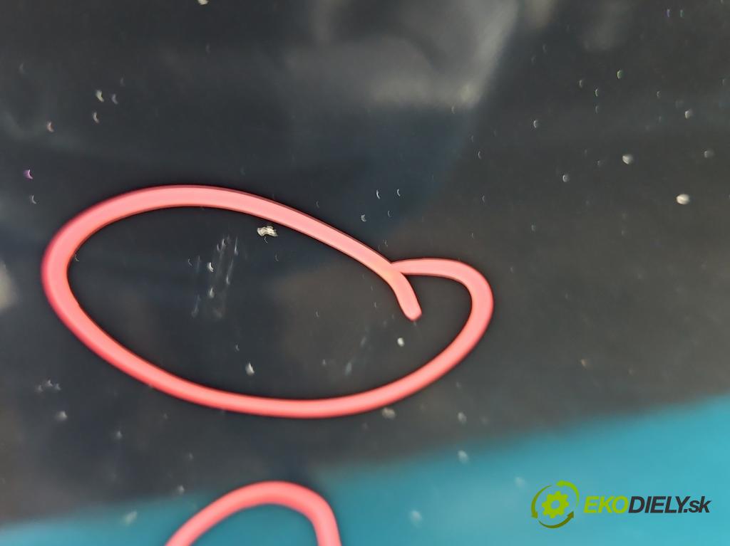 Toyota Rav4 II 2000-2005 2.0 D4D 1CD 133 hp manual 98 kW 1995 cm3 5- dveře přední pravé  (Klika dveří ostatní)