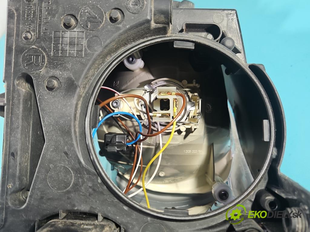 Skoda Yeti 2009-2017 2.0 tdi 110 HP manual 81 kW 1968 cm3 5- Reflektor: pravý 5L1941018A (Svetlo predné pravé)