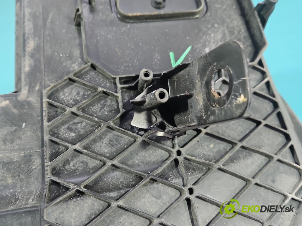 Skoda Yeti 2009-2017 2.0 tdi 110 HP manual 81 kW 1968 cm3 5- Reflektor: pravý 5L1941018A (Svetlo predné pravé)