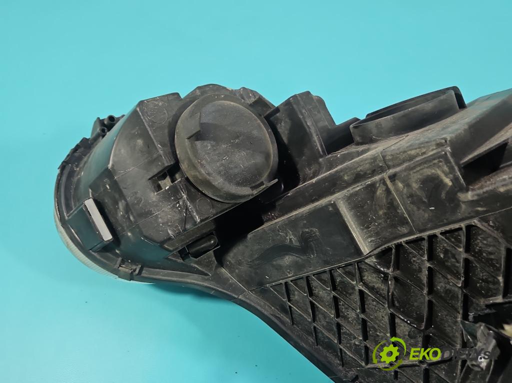 Skoda Yeti 2009-2017 2.0 tdi 110 HP manual 81 kW 1968 cm3 5- Reflektor: pravý 5L1941018A (Svetlo predné pravé)