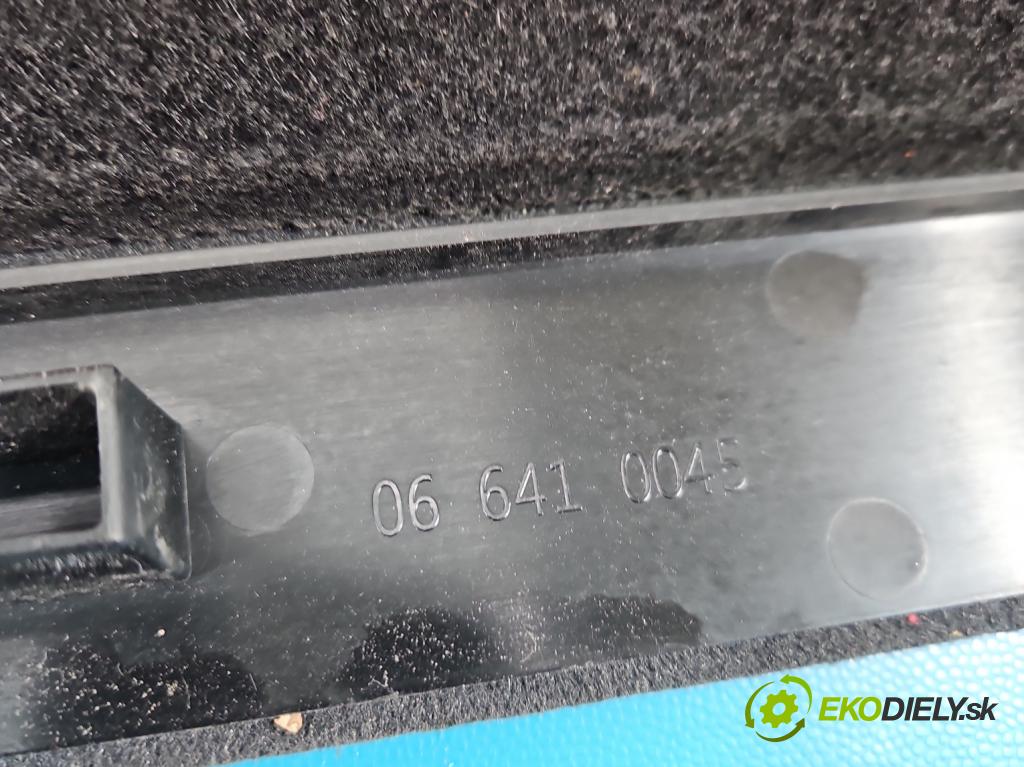 Audi A8 D4 2009-2017 2.0 TFSI 211KM automatic 155 kW 1984 cm3 4- koberec do auta kufra: 4H0863462