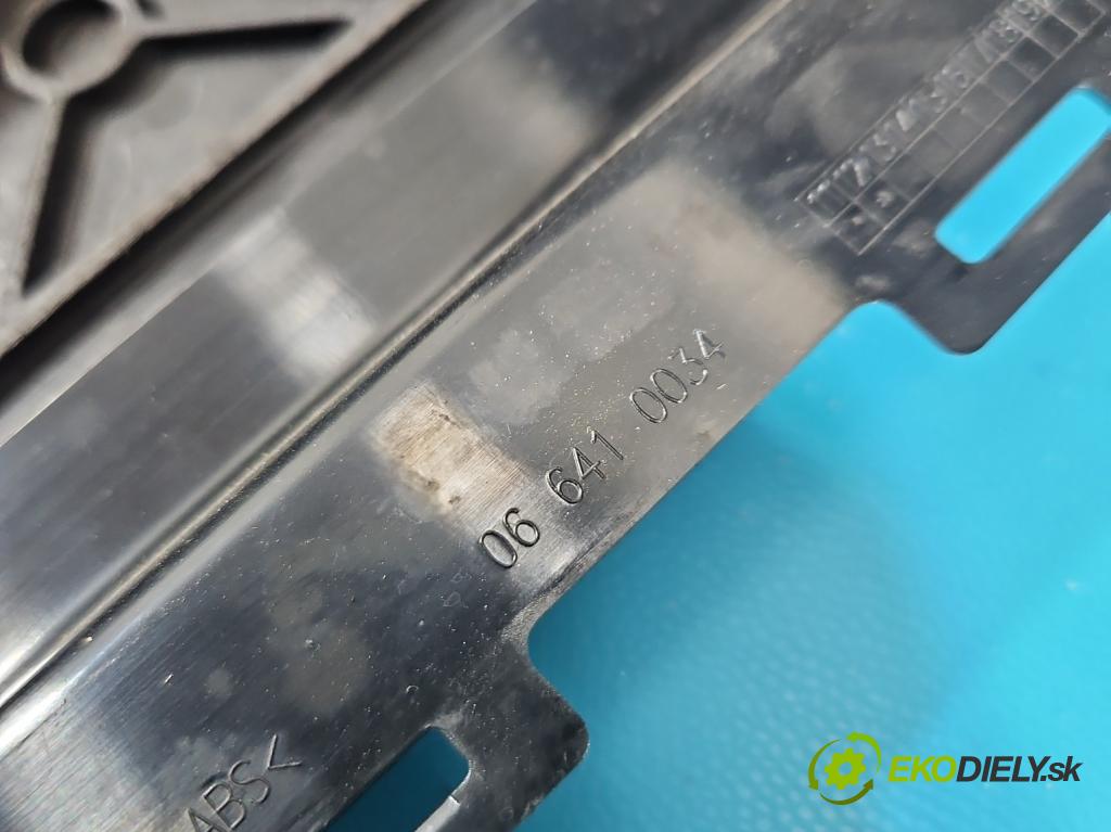 Audi A8 D4 2009-2017 2.0 TFSI 211KM automatic 155 kW 1984 cm3 4- kryt plast 066410034