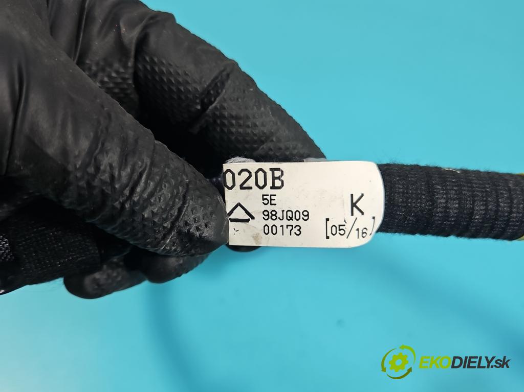 Lexus NX I 2014-2021 2.5 16V 155 HP automatic 114 kW 2494 cm3 5- Zväzok: kufrové dvere zadné 82185-78020B