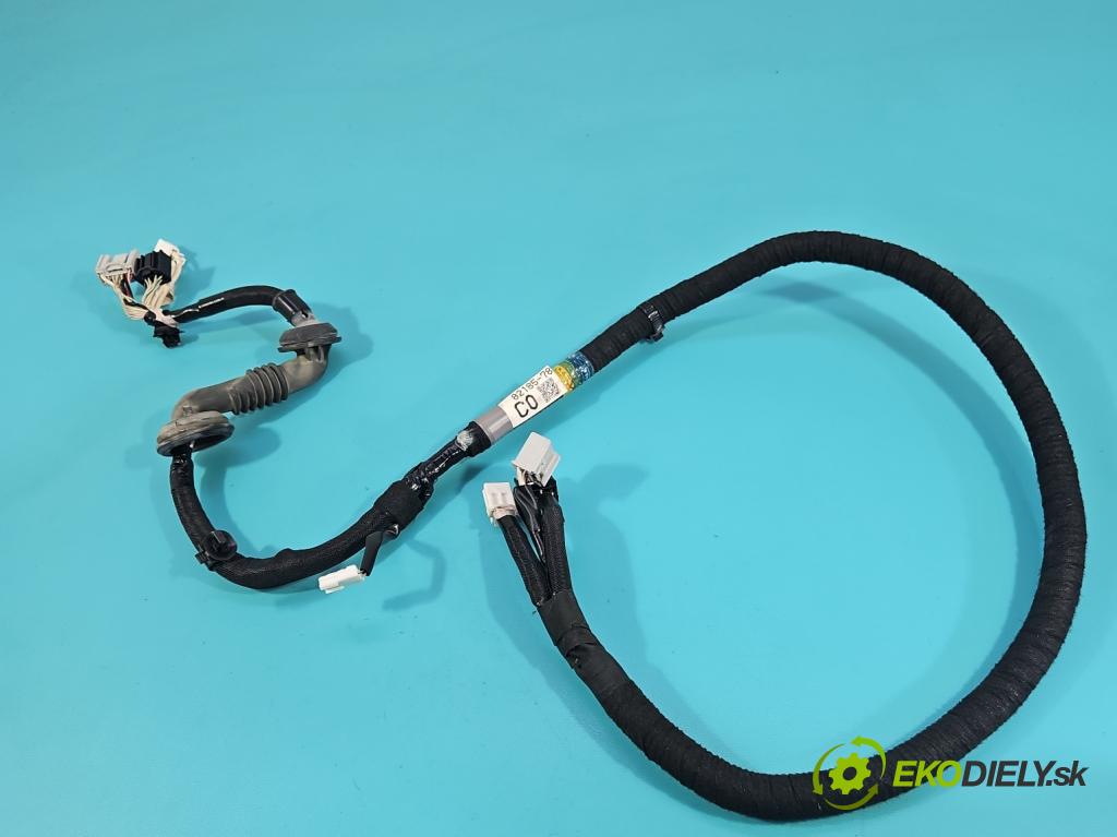 Lexus NX I 2014-2021 2.5 16V 155 HP automatic 114 kW 2494 cm3 5- Zväzok: kufrové dvere zadné 82185-78020B