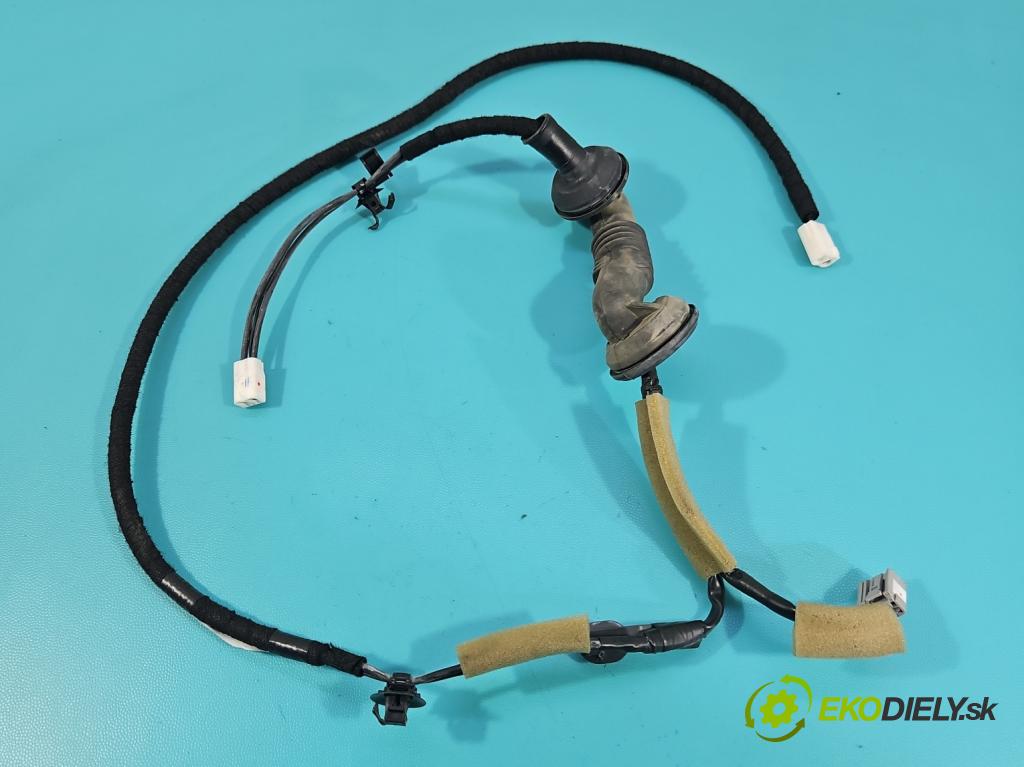 Lexus NX I 2014-2021 2.5 16V 155 hp automatic 114 kW 2494 cm3 5- Balíček: kufrových dveří zadní 86101-78040