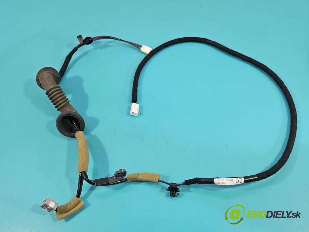 Lexus NX I 2014-2021 2.5 16V 155 hp automatic 114 kW 2494 cm3 5- Balíček: kufrových dveří zadní 86101-78040