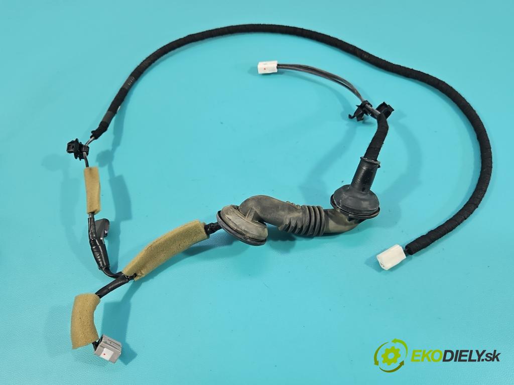 Lexus NX I 2014-2021 2.5 16V 155 hp automatic 114 kW 2494 cm3 5- Balíček: kufrových dveří zadní 86101-78040