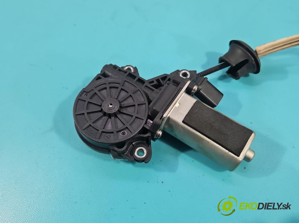 Audi A8 D4 2009-2017 2.0 TFSI 211KM automatic 155 kW 1984 cm3 4- zámek přední pravý 4F0837060