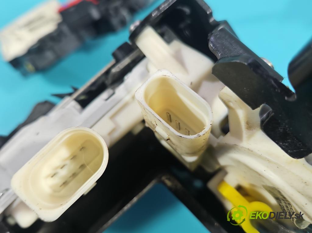 Audi A8 D4 2009-2017 2.0 TFSI 211KM automatic 155 kW 1984 cm3 4- zámek přední pravý 4F0837060