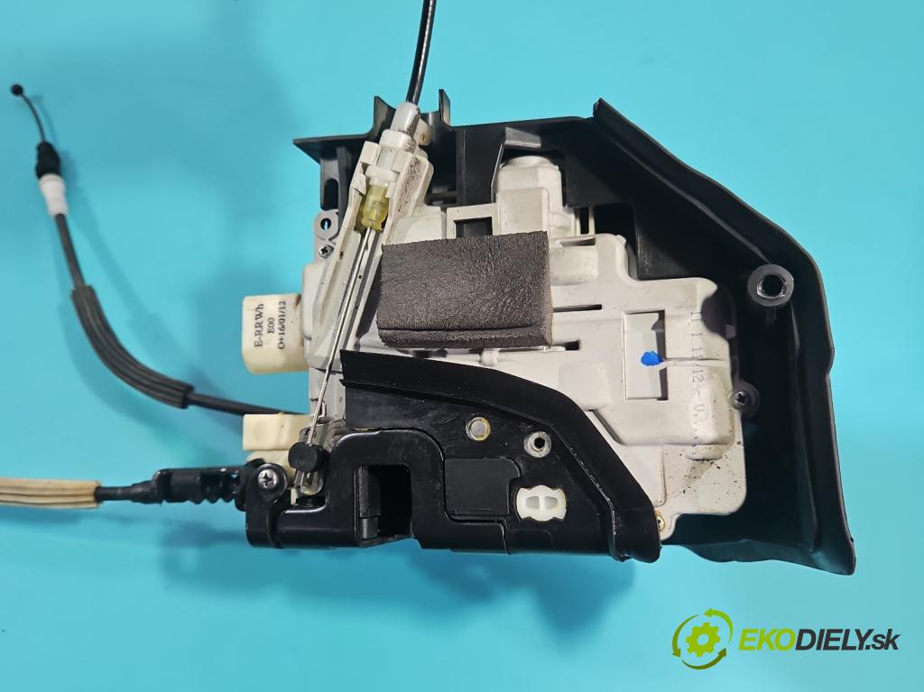 Audi A8 D4 2009-2017 2.0 TFSI 211KM automatic 155 kW 1984 cm3 4- zámek přední pravý 4F0837060