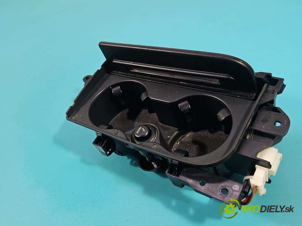 Audi A8 D4 2009-2017 2.0 TFSI 211KM automatic 155 kW 1984 cm3 4- Rukojeť: na nápoje: 858601A (Držiak (úchyt) na nápoje)