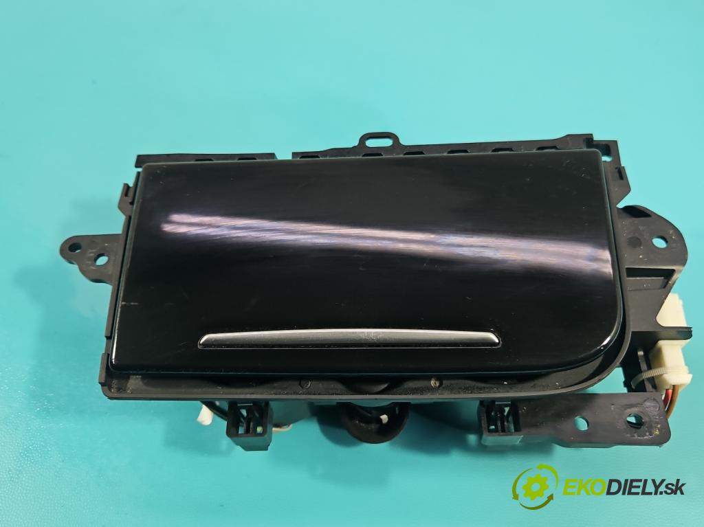 Audi A8 D4 2009-2017 2.0 TFSI 211KM automatic 155 kW 1984 cm3 4- Rukojeť: na nápoje: 858601A (Držiak (úchyt) na nápoje)