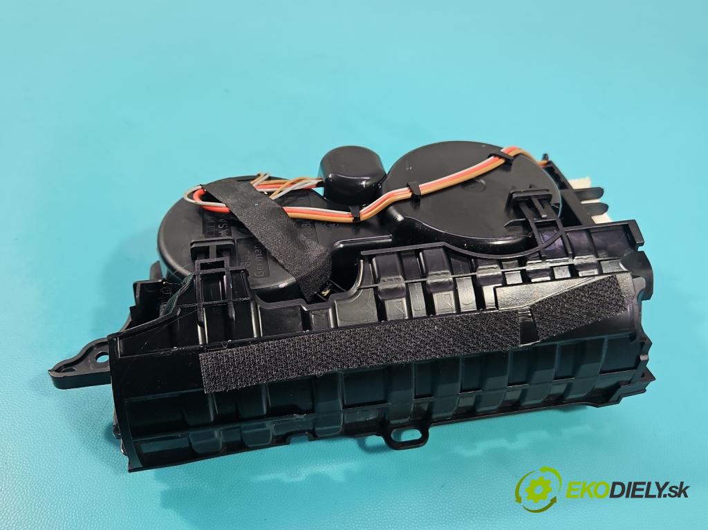 Audi A8 D4 2009-2017 2.0 TFSI 211KM automatic 155 kW 1984 cm3 4- Rukojeť: na nápoje: 858601A (Držiak (úchyt) na nápoje)