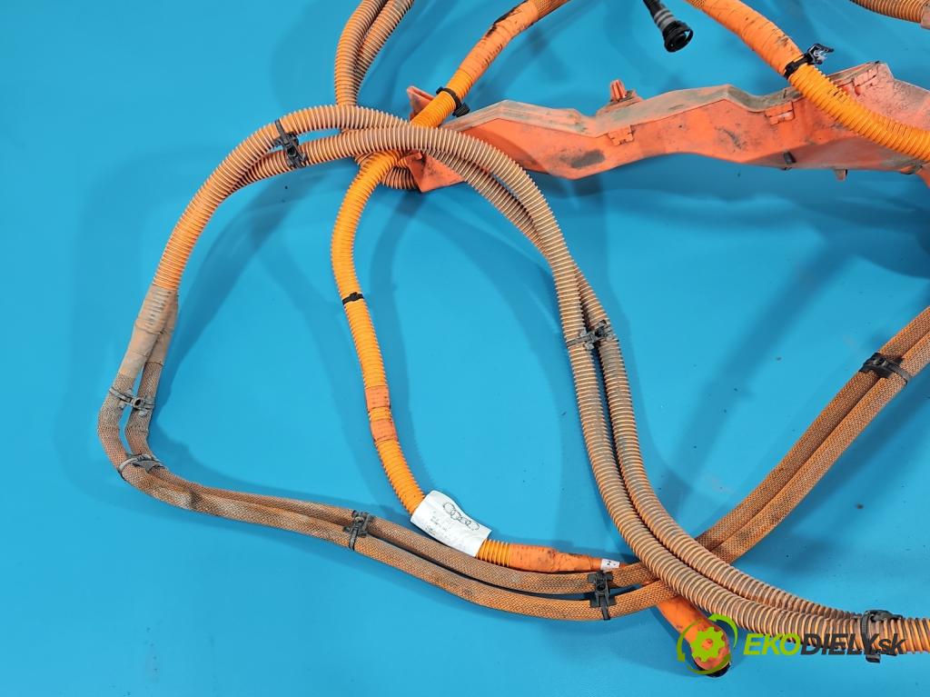 Audi A8 D4 2009-2017 2.0 TFSI 211KM automatic 155 kW 1984 cm3 4- Zväzok: ostatné 4H0971015D