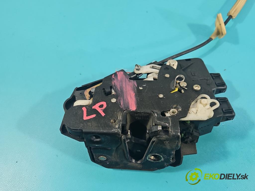 Volvo V70 I 1996-2000 2.0 10V 126 HP manual 93 kW 1984 cm3 5- zámok predné ľavý