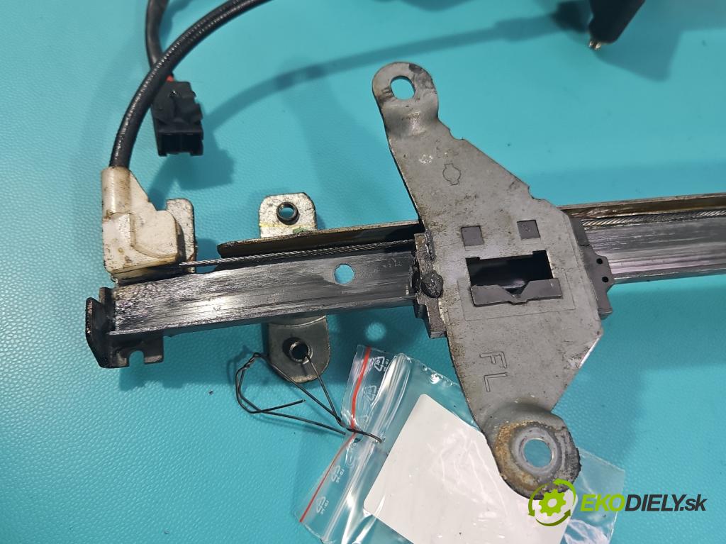 Nissan Primera P10 1990-1998 2.0 16V 121KM manual 89 kW 1998 cm3 4- mechanizmus okna predné ľavý