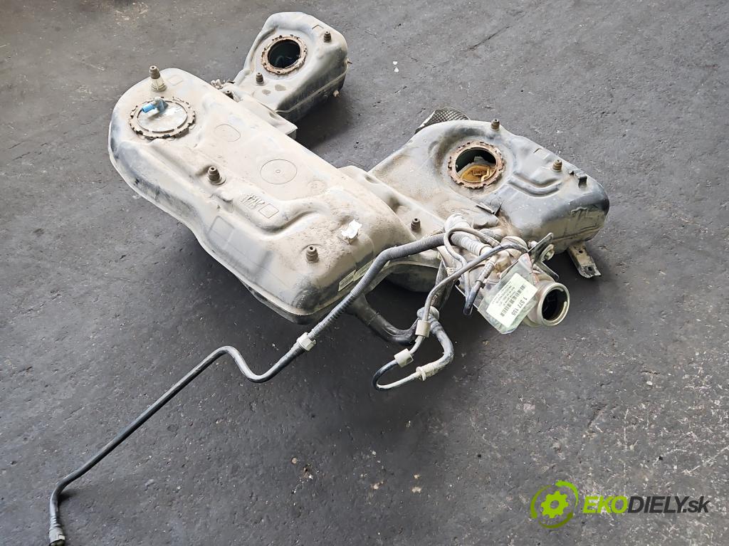 Audi A8 D4 2009-2017 2.0 TFSI 211KM automatic 155 kW 1984 cm3 4- Nádrž: palivo 4H0201021BD (Palivová nádrž)