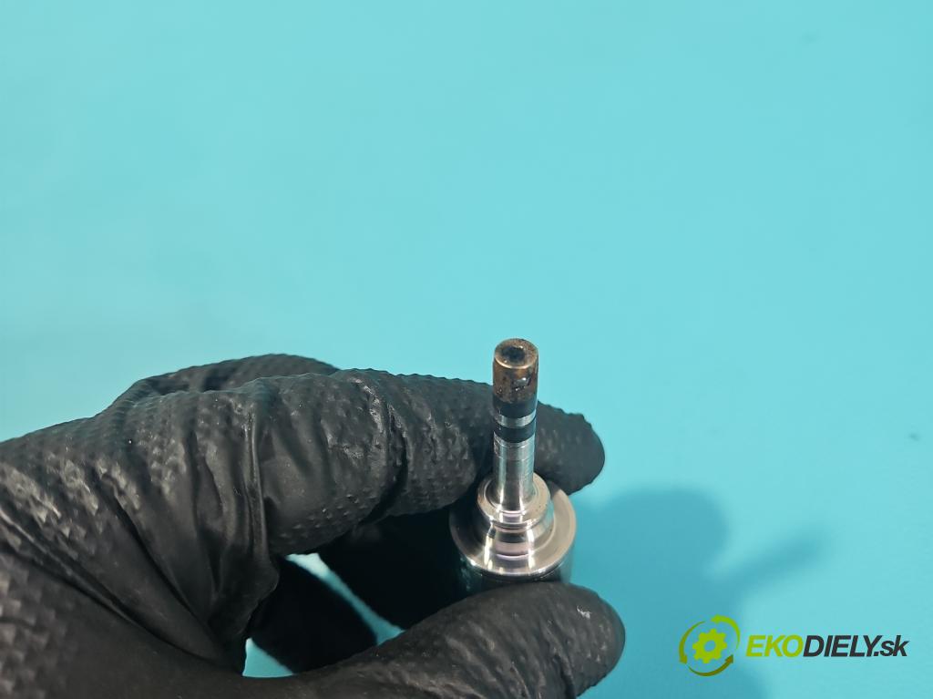 MG MG3  24- 1.5 16V 116 HP manual 85 kW 1495 cm3 5- vstrek 00MA62 (Vstrekovač paliva)