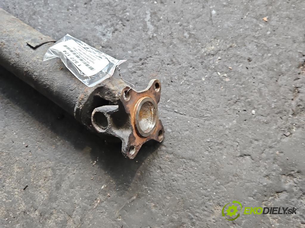 Toyota Rav4 II 2000-2005 2.0 D4D 1CD 133 HP manual 98 kW 1995 cm3 5- Hřídel: zadné  (Kardaňový hriadeľ)