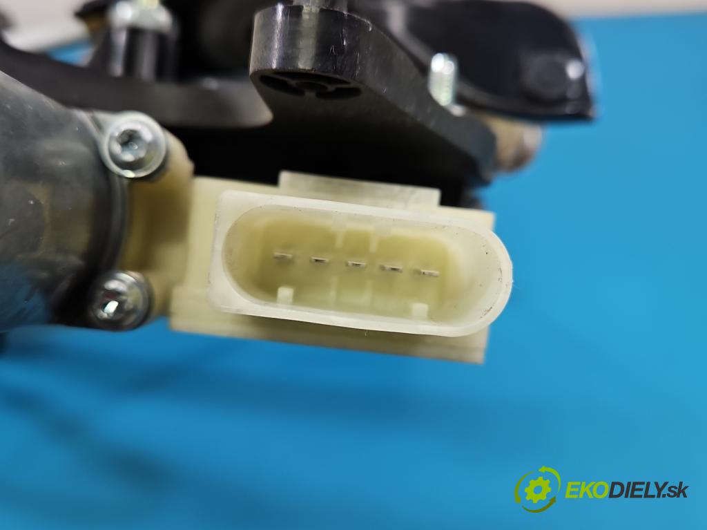 Bmw i3 2013–2022 0.0 elektrický: 170 hp automatic 125 kW 1 cm3 5- mechanismus stahování přední pravý 7332799