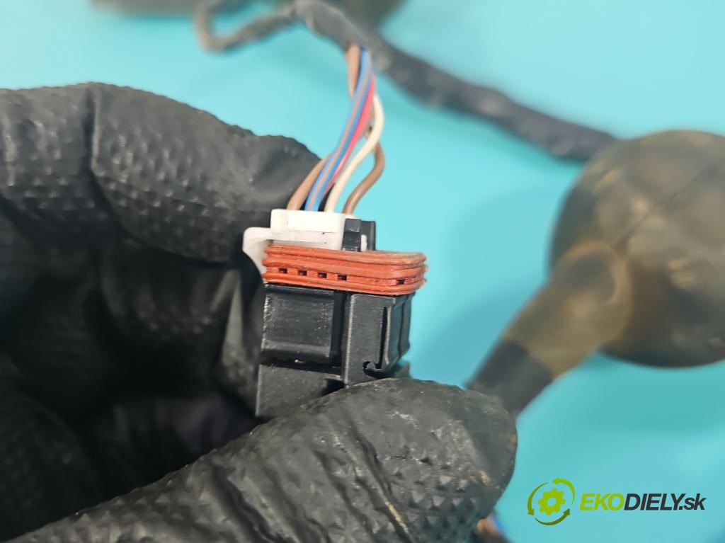 Bmw i3 2013–2022 0.0 elektrický: 170 HP automatic 125 kW 1 cm3 5- Zväzok: dvere predné pravých 9349900