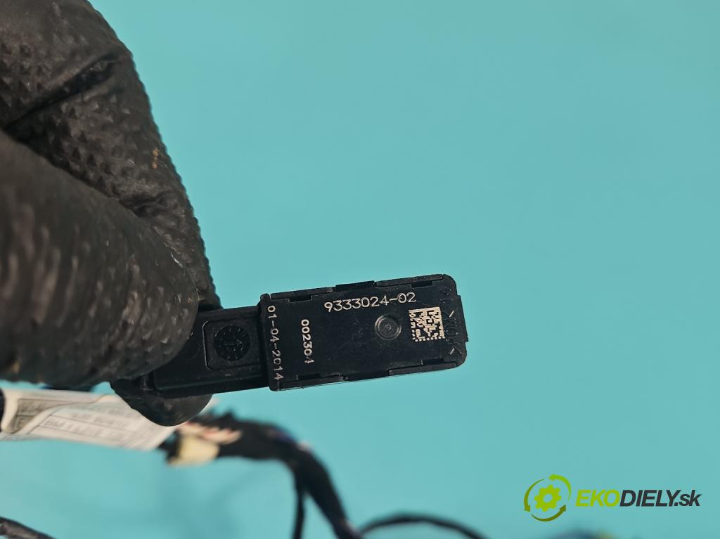 Bmw i3 2013–2022 0.0 elektrický: 170 HP automatic 125 kW 1 cm3 5- Zväzok: dvere zadné pravých 9349195