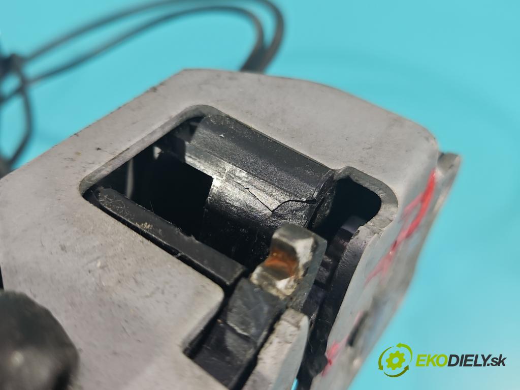 Bmw i3 2013–2022 0.0 elektrický: 170 hp automatic 125 kW 1 cm3 5- zámek zadní pravý 7291032